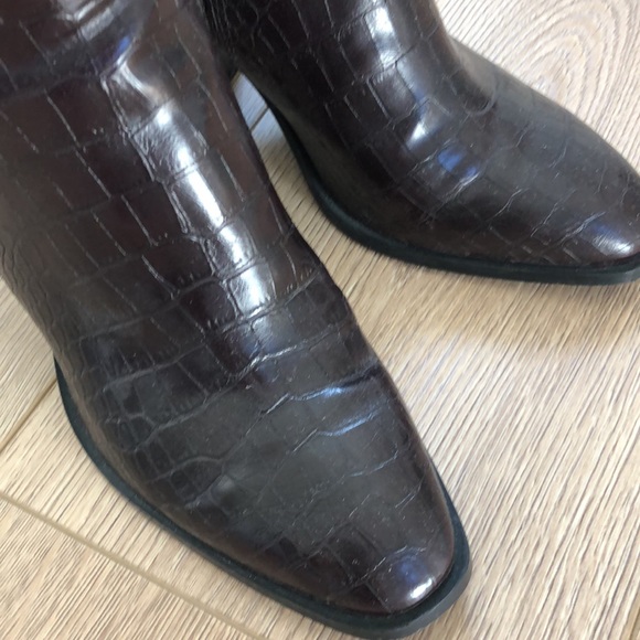 Zara burgundy snakeskin booties - 38 - Picture 2 of 3